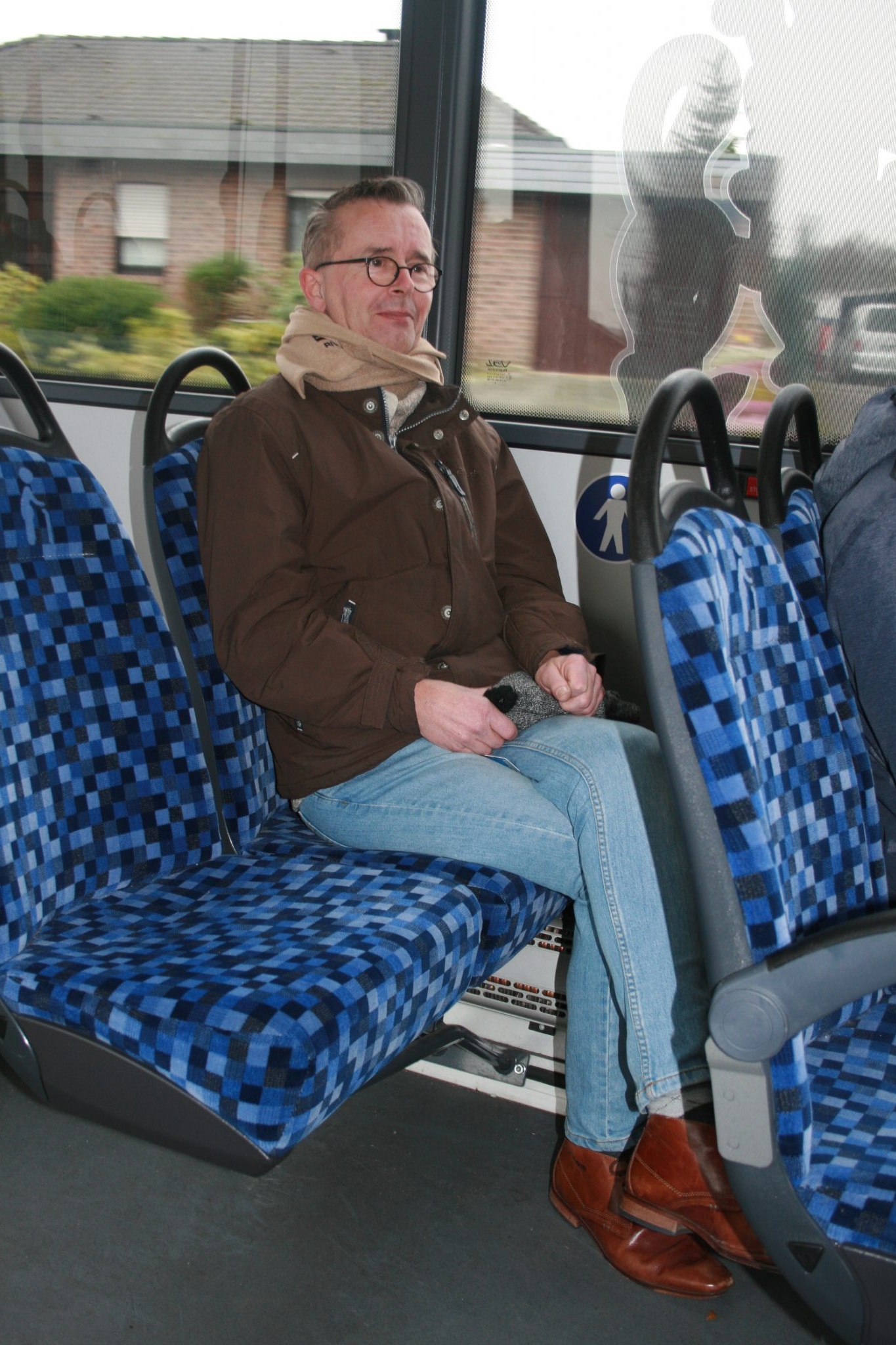 Voor Jos Hekkens (57) is de bus naar Kaldenkirchen een soort mini-vakantie.