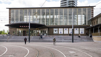 Amstelstation is nu een moderne ov-knoop