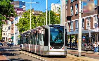 Bussen en trams krijgen kuchscherm